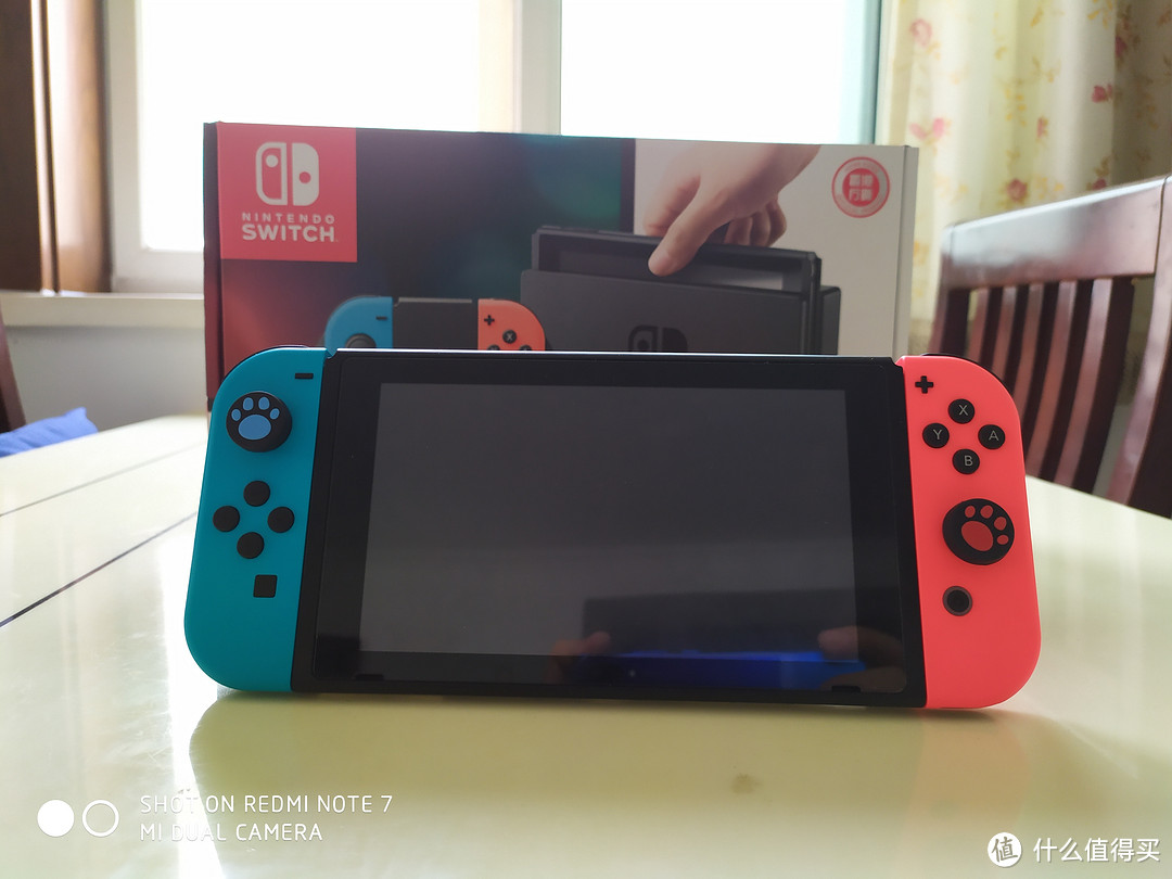 任天堂Switch掌机模式（安装手柄）