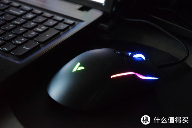 漂亮：雷柏VT200S电竞游戏鼠标，定制高端芯片，RGB幻彩灯效