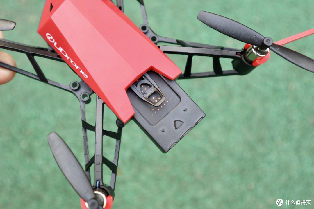科幻玩具‘UDrone意念无人机’，用意念就可以控制的无人机