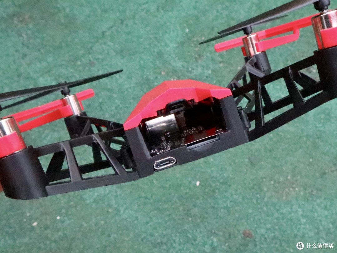 科幻玩具‘UDrone意念无人机’，用意念就可以控制的无人机