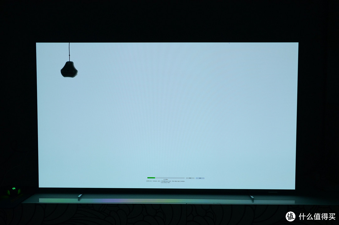超薄·惊艳！飞利浦784系列OLED智能电视体验