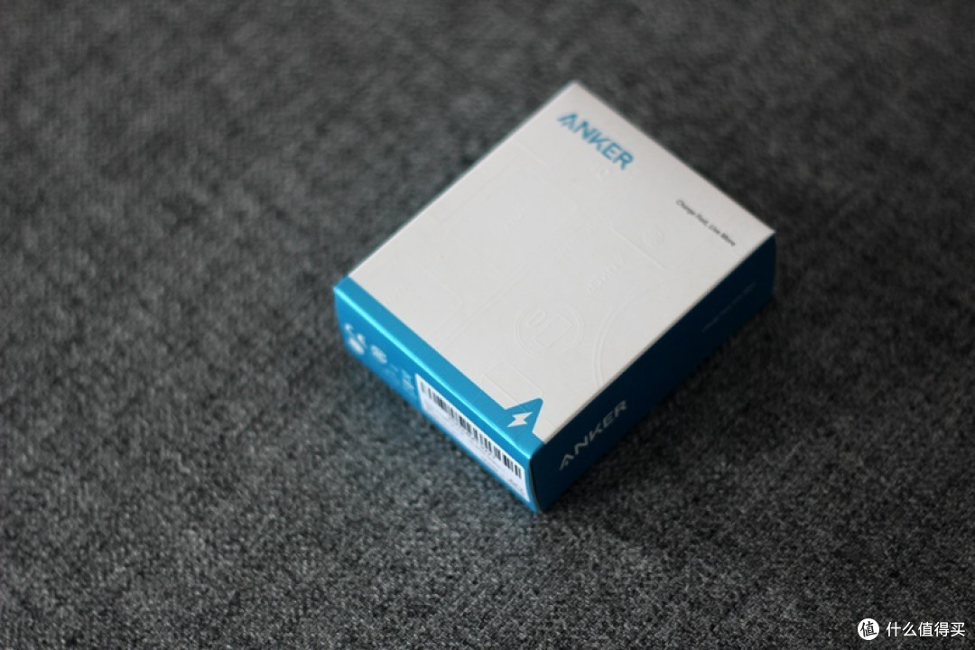 舒服了,一站式充电解决方案 — Anker 30W迷你可折叠充电器