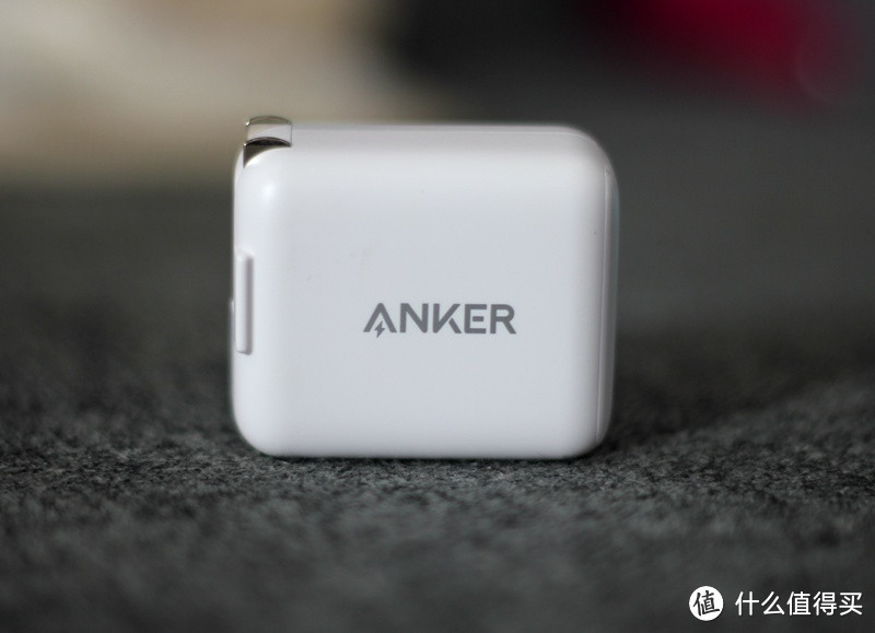 舒服了，一站式充电解决方案 — Anker 30W迷你可折叠充电器