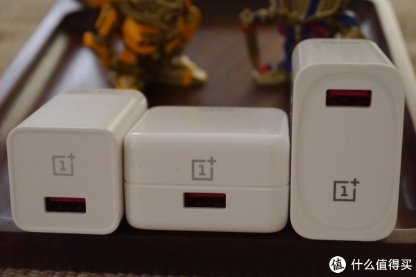 左：一加3、5T  中：一加6    右：一加7pro