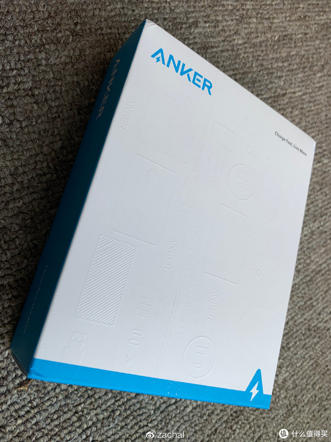 快充届的灭霸选手——Anker PowerPort Atom PD 4