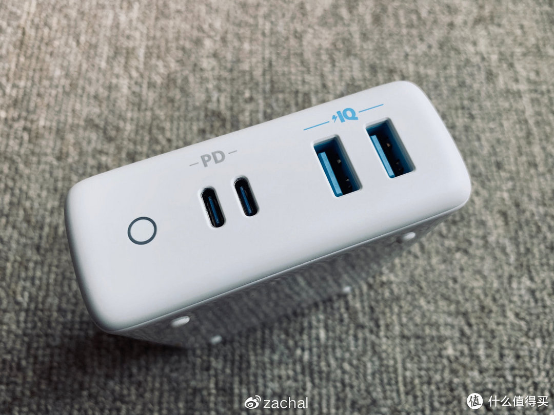 快充届的灭霸选手——Anker PowerPort Atom PD 4