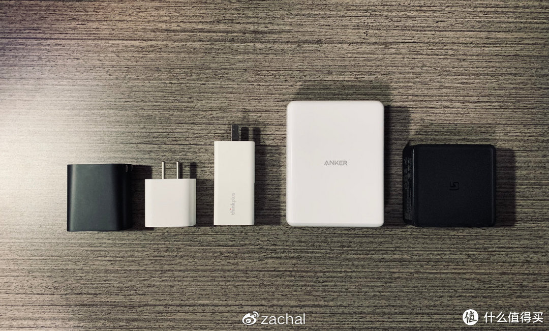 快充届的灭霸选手——Anker PowerPort Atom PD 4