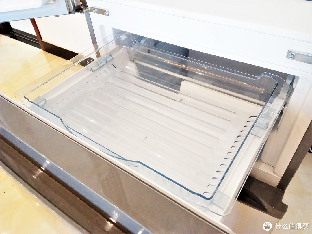 3000价位冰箱选购之美的BCD-318WTPZM,占地不足0.5㎡