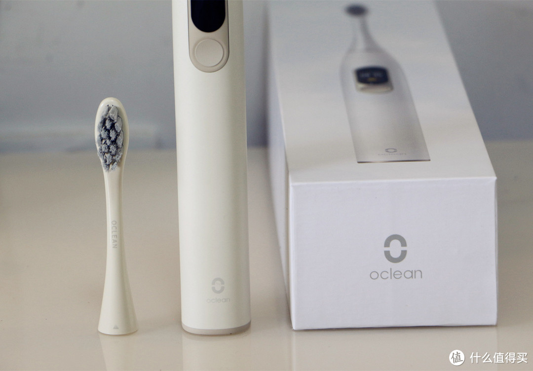 智能触屏、30天超长续航、盲区监测-Oclean X智能电动牙刷测评