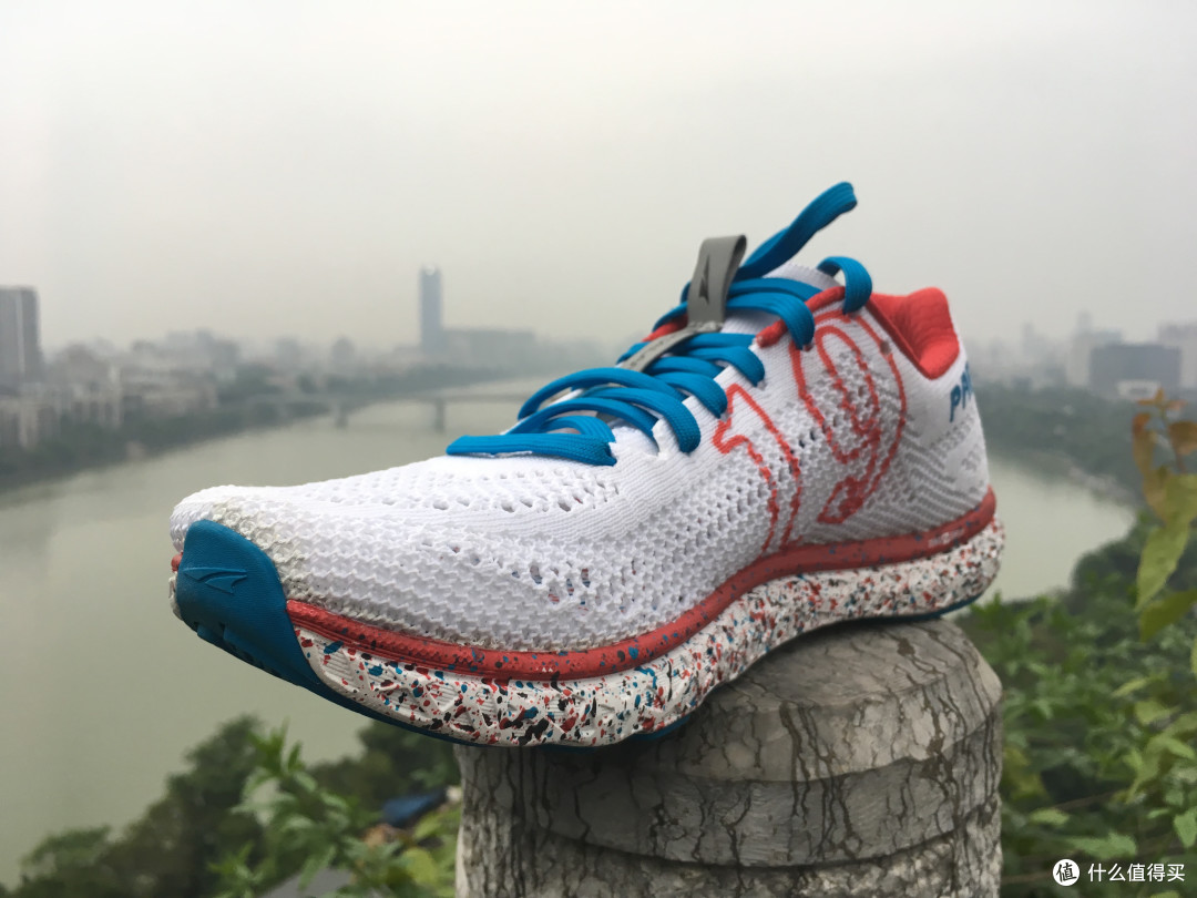 关于Altra和Escalante Racer 巴黎限定版跑鞋的问与答