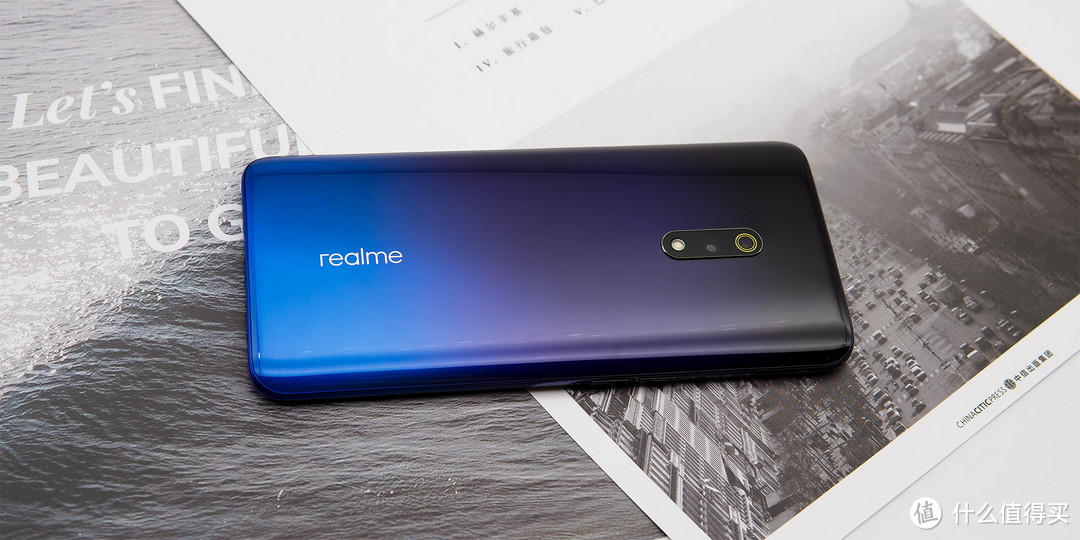 有种旗舰机的错觉 Realme X 手机快速开箱