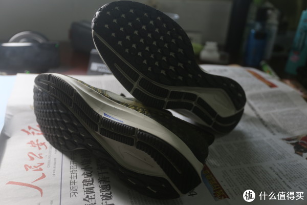 这个鞋底叫华夫饼，和vans很像，我爱vans