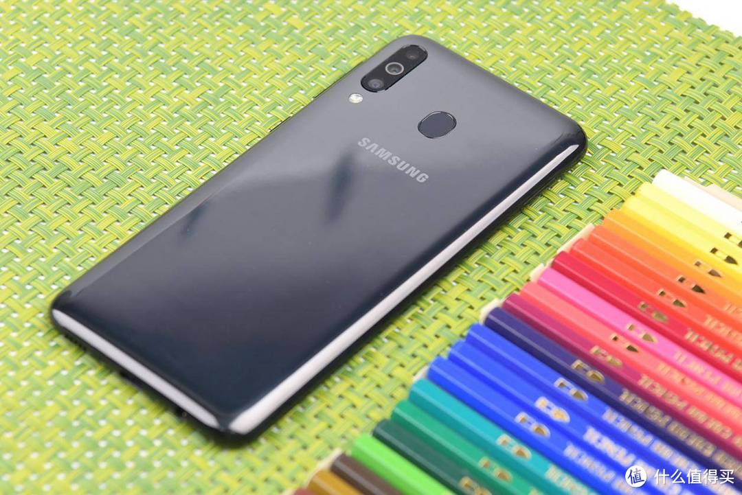 5000mAh大电池千元机 三星Galaxy A40s入手深度体验