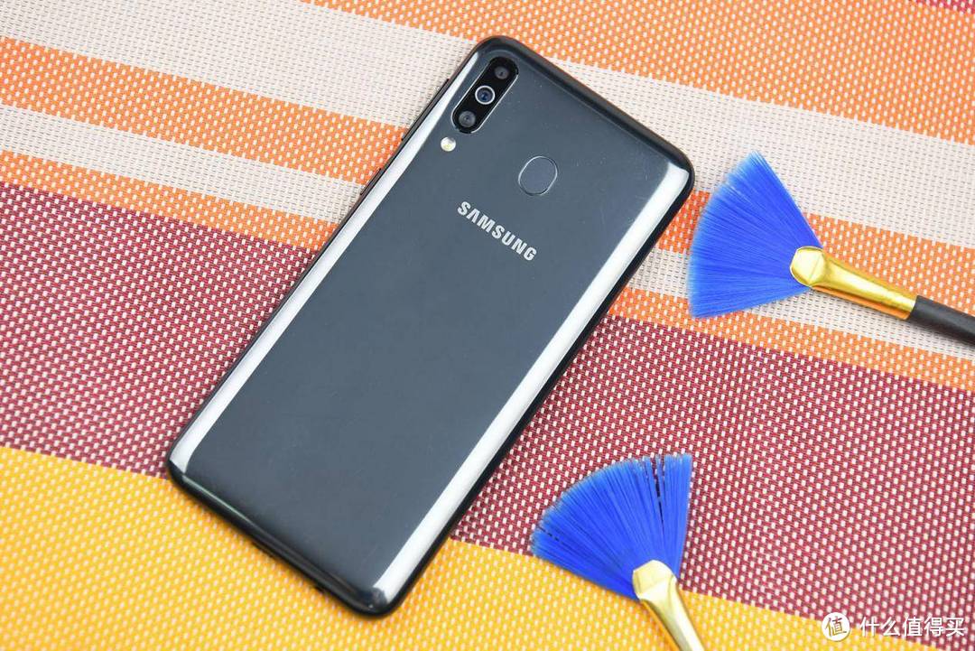 5000mAh大电池千元机 三星Galaxy A40s入手深度体验