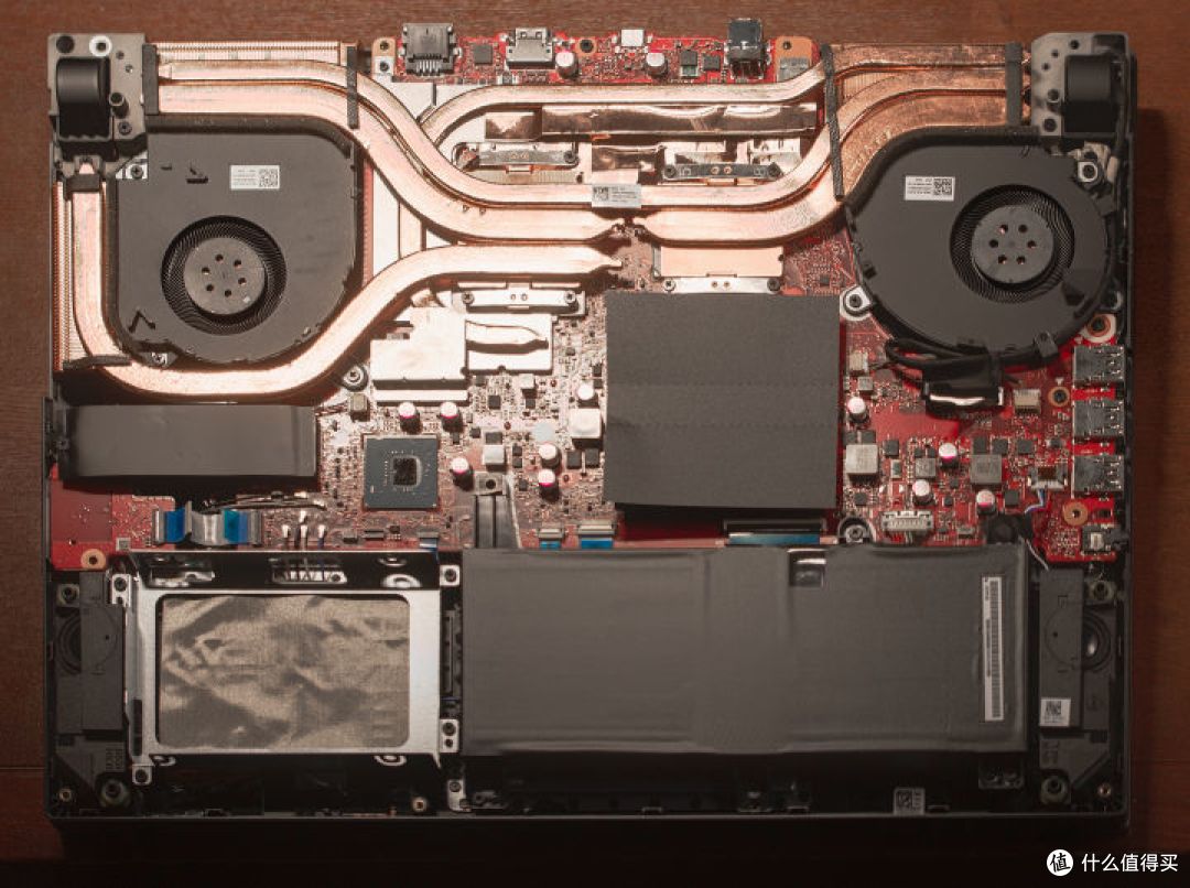 厚屁股的 240Hz 次旗舰  — ROG 枪神 3 评测