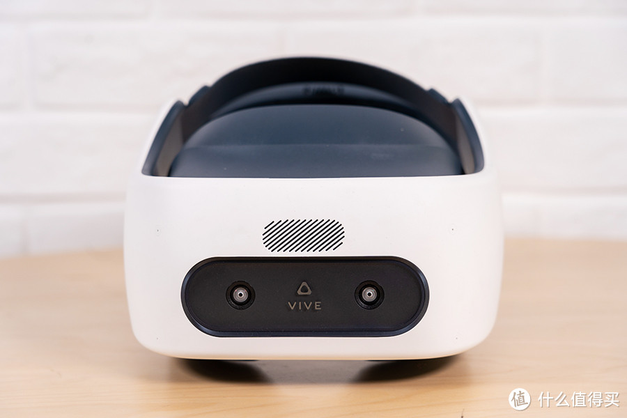 成为无线虚拟世界的头号玩家 HTC Vive Focus Plus VR一体机评测