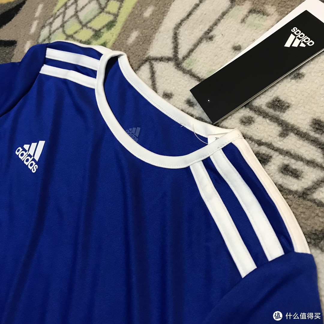 44块包邮到手的Adidas 儿童速干T恤