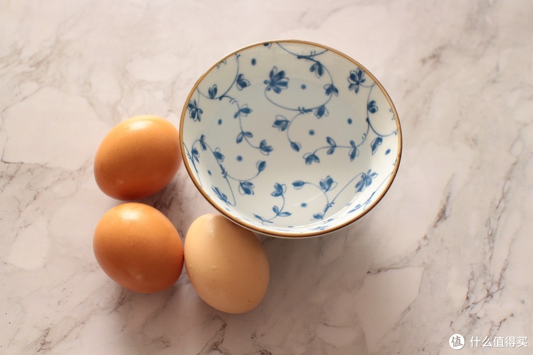 蒸鸡蛋羹用冷水还是热水？很多人不知道，难怪做出的蛋羹不滑嫩