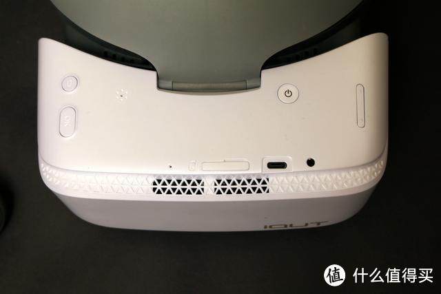 骁龙835+4K巨幕+AI智慧体验，爱奇艺VR一体机让你相信未来已来