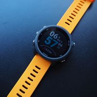 佳明 Forerunner245 多功能音乐手表外观展示(屏幕|传感器|充电孔|按键|表带)