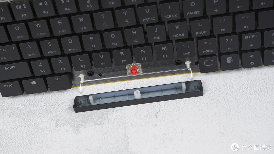 酷冷至尊SK621机械键盘实属笔记本伴侣,Cherry MX 矮轴+双模+RGB灯光
