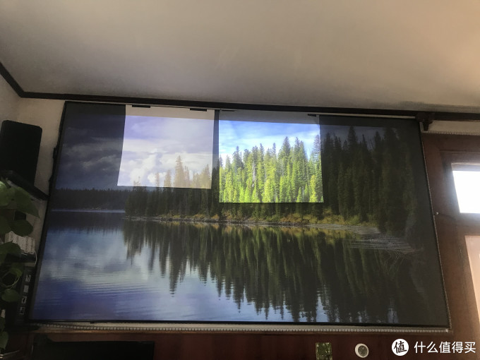 投影仪幕布评测：白玻纤 Vs  两款抗光幕布评测（白天 Vs 晚上）