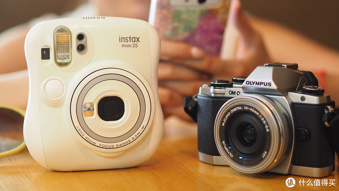 Instax mini25 拍立得和奥林巴斯E-M10 EZ电动饼干头