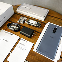 索尼 Xperia Z1 16GB 手机外观展示(充电头|接口|配色|屏幕)