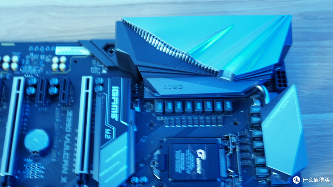 iGame GeForce RTX 2070 Neptune OC显卡+iGame Z390 Vulcan X V20的体验