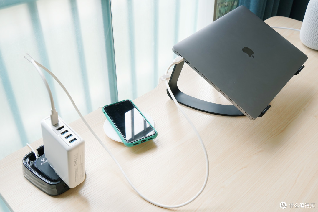 如何更优雅的玩转MacBook,这份「配件排雷清单」值得你看!
