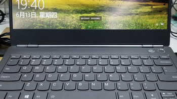 联想 威6 pro-13 轻薄窄边框笔记本电脑外观展示(摄像头|开机键|转轴