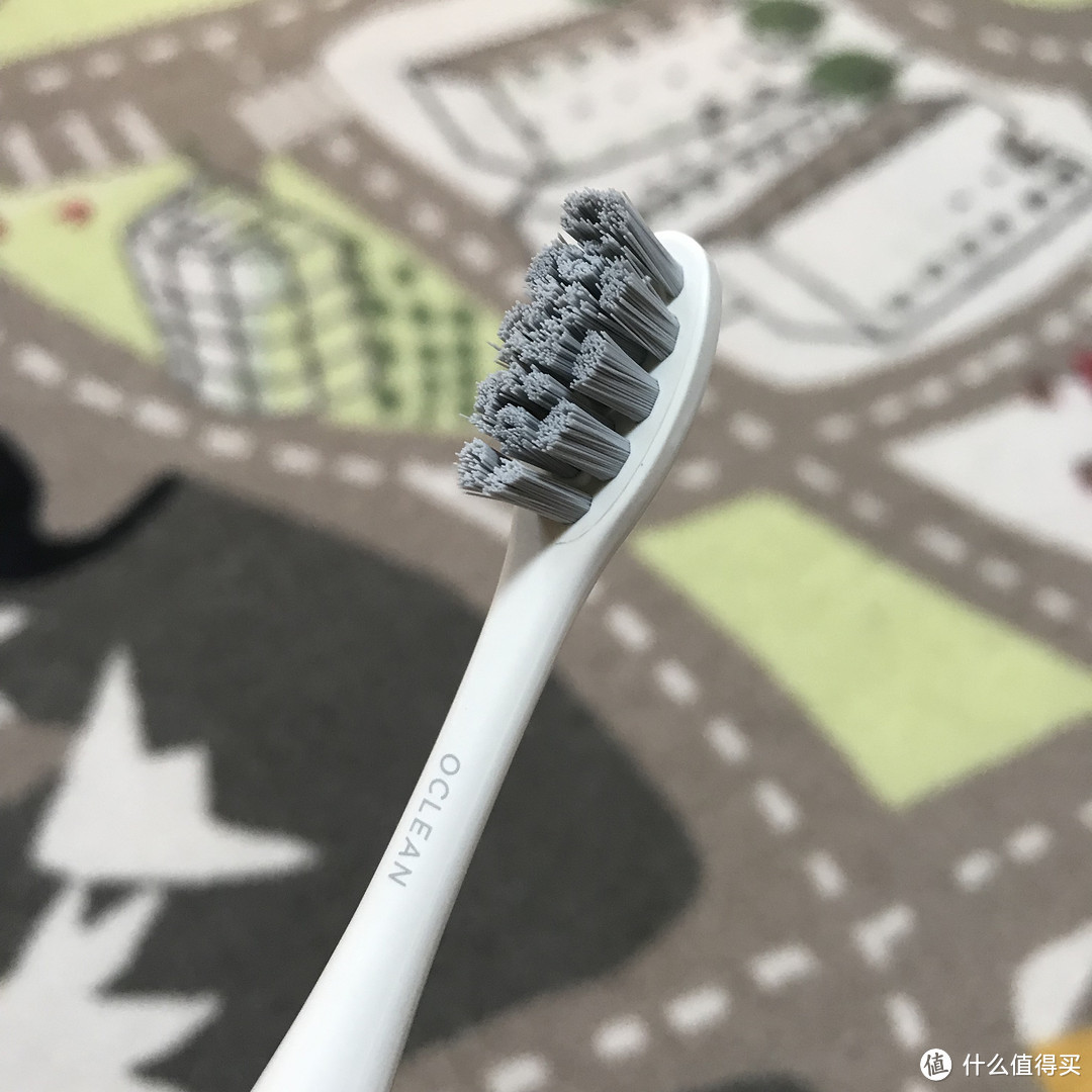 第一次见带触摸屏电动牙刷！欧可林 Oclean X 彩色 触屏智能 电动牙刷