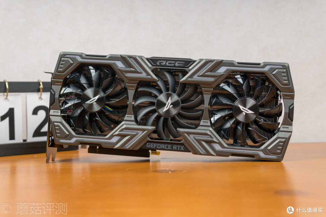 演绎暴力堆料美学、散热模块让RTX2070更加冷静——索泰 RTX2070 玩家力量至尊PGF OC14 显卡 评测