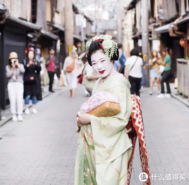 京都祇园祭，大阪花火大会，奈良喂小鹿，夏日的关西可以这样玩