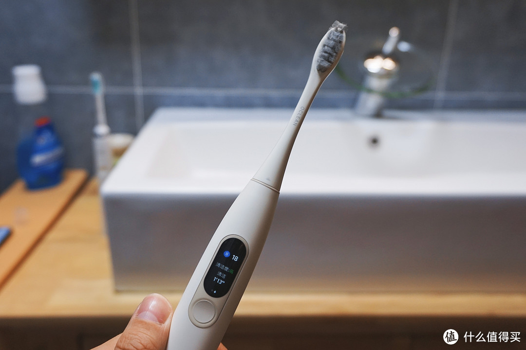 牙刷也智能，触屏牙刷你见过吗？——欧可林 Oclean X 彩色触屏智能电动牙刷 开箱评测