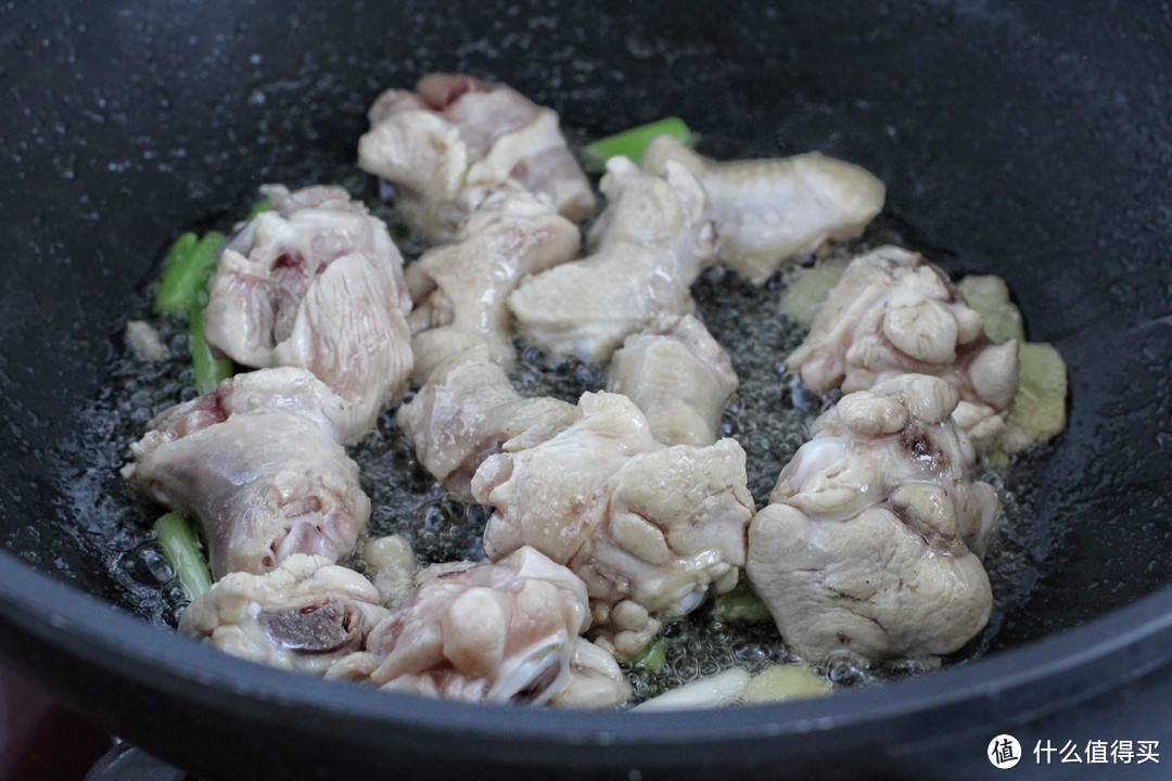 鸡肉加它一起炖，软糯香滑、营养十足，不配主食也能吃个盘底精光