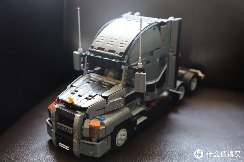 LEGO 42078 Mack Anthem 这是一台特别占地方的卡车