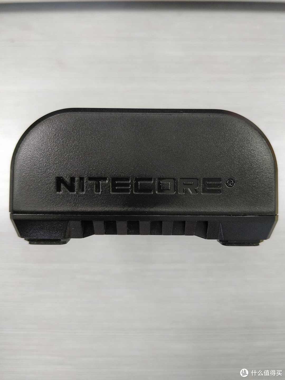 为了全面兼顾：奈特科尔（NITECORE）UMS2充电器
