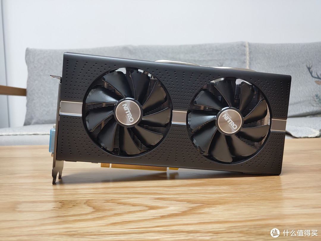 618装备升级：蓝宝石RX590 8G超白金 OC替代1050Ti+爱国者YOGO M2机箱装机