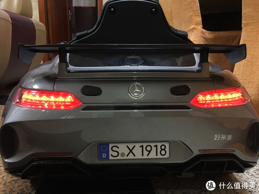 制霸全村!开上你就是最靓的仔—好来喜电动童车 奔驰AMG-GT4提车记