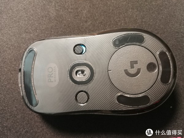 底部 电源开关和dpi切换按钮