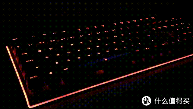 618成绩单：RGB灯带、背光、樱桃轴，想要的的全都有——钛度TKM600X幻彩师机械键盘简晒