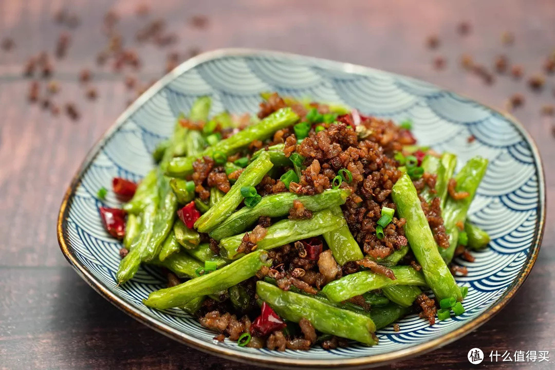 干煸四季豆这么做，好吃不夹生！味道不输饭店大厨！