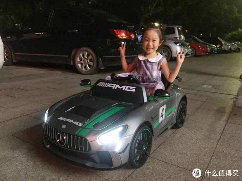 制霸全村！开上你就是最靓的仔—好来喜电动童车 奔驰AMG-GT4提车记