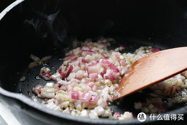 吃腻了鱼香茄子，茄子试试这种做法，别具风味，妥妥的米饭杀手