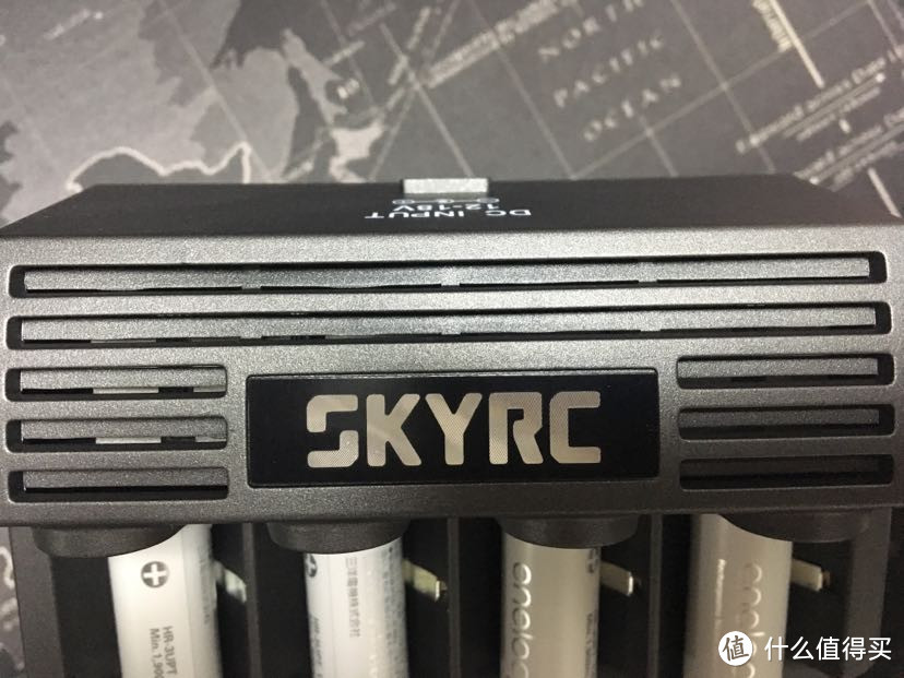 SKYRC MC3000，功能最多价格最高的电池充电器？