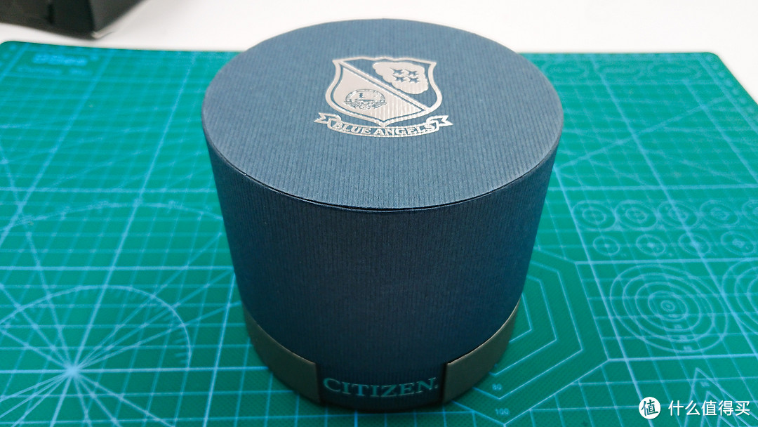 CITIZEN 西铁城 蓝天使 AT8020-03L，一款能自己打鸡血的光动能电波表