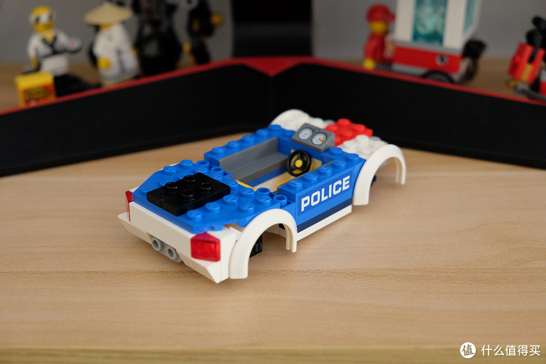 城市中不可或缺的一部分——LEGO 乐高 城市系列 60239 巡逻警车