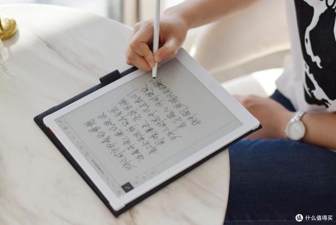 更轻、更薄、屏幕更大,小米生态链新品