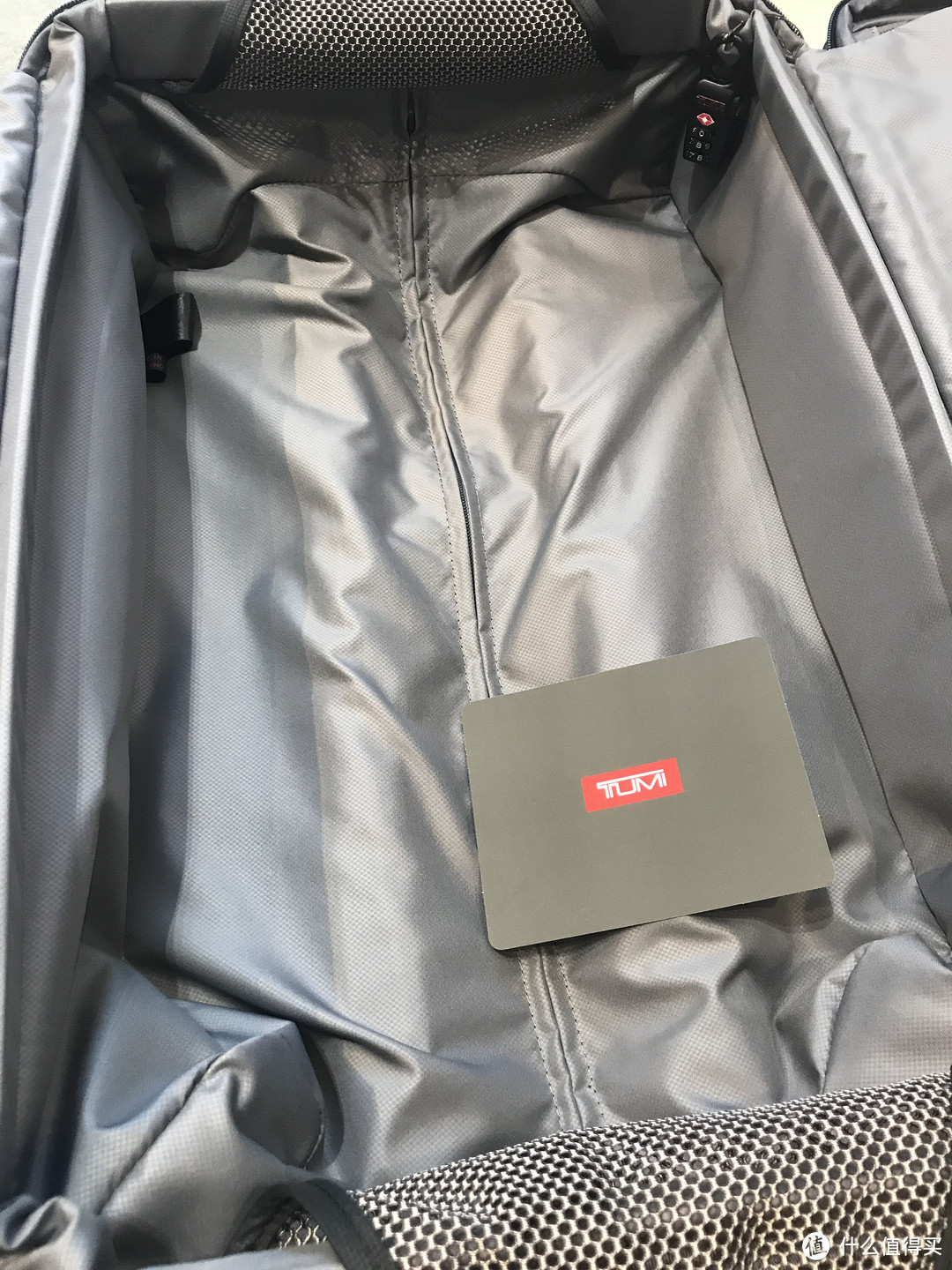 坐飞机贵重物品随身带，TUMI ALPHA2拉杆登机箱开箱评测